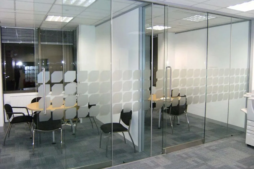 Kantar, Hanger Lane, London. Frameless Glass Partitioning